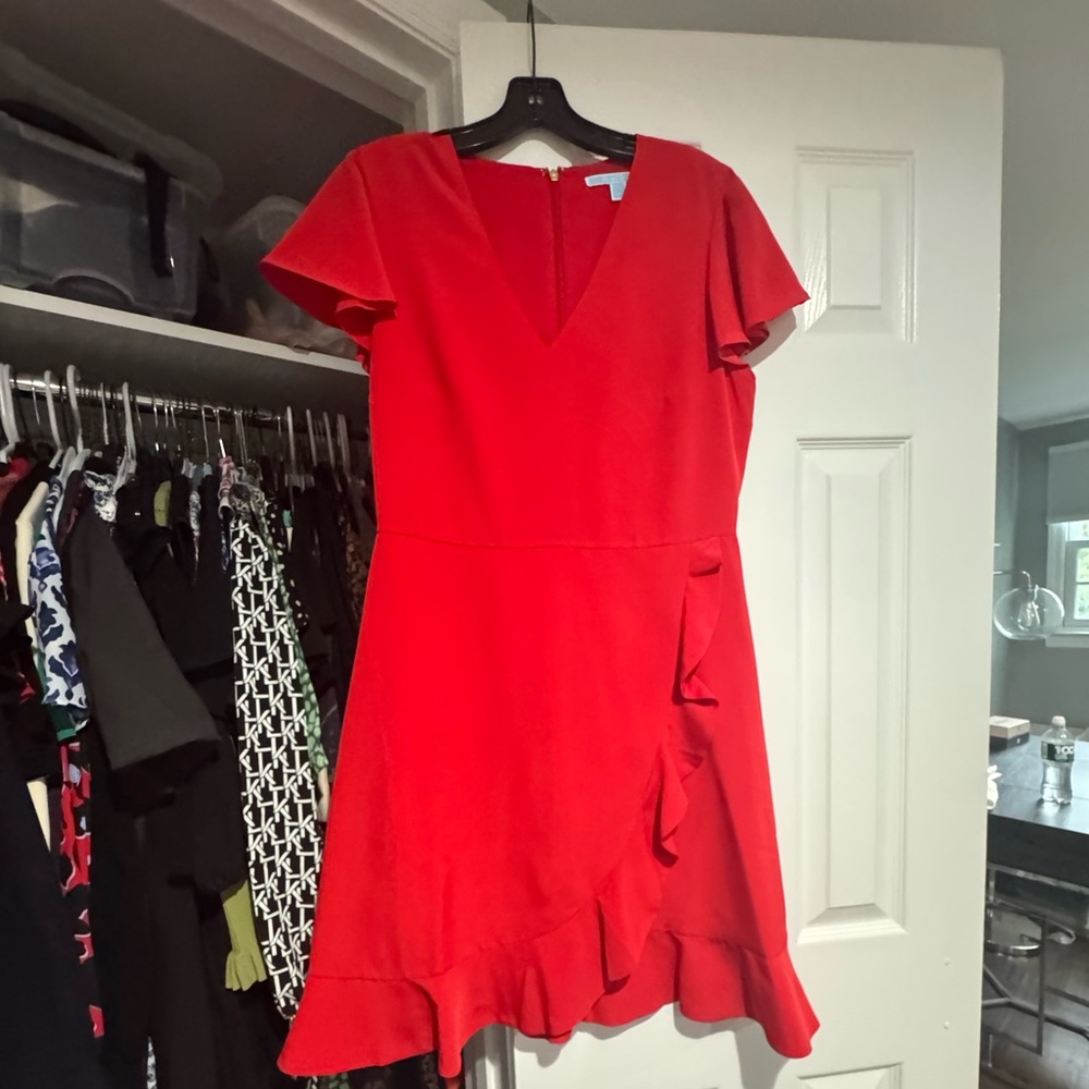 Draper James Women's V Neck Flutter Sleeve Solid Ruffle Dress